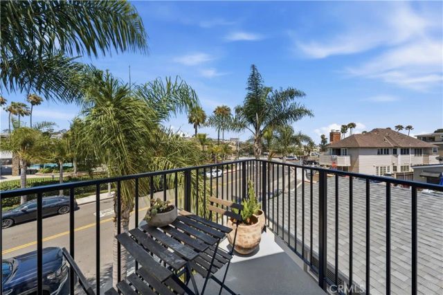 4703 River, Newport Beach, CA 92663