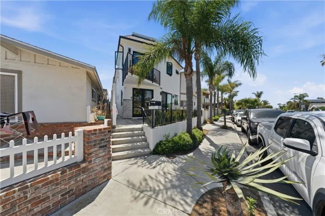 4703 River, Newport Beach, CA 92663
