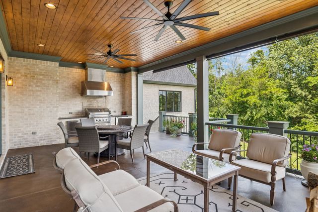 8559 Heirloom Blvd, College Grove, TN 37046