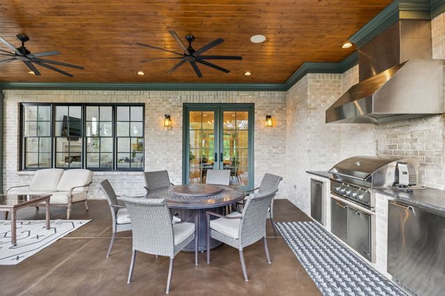 8559 Heirloom Blvd, College Grove, TN 37046