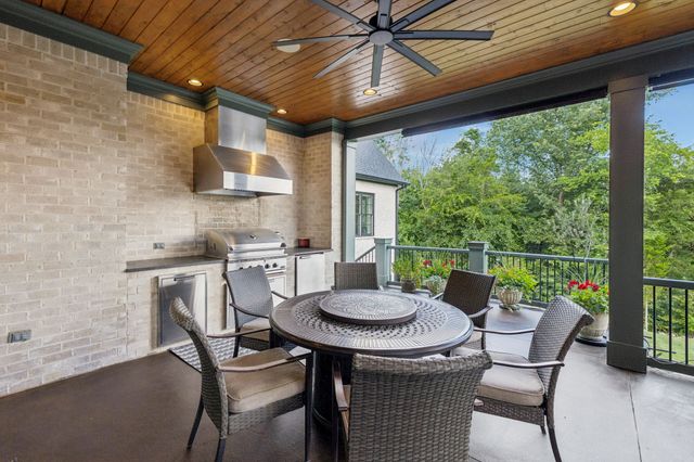 8559 Heirloom Blvd, College Grove, TN 37046