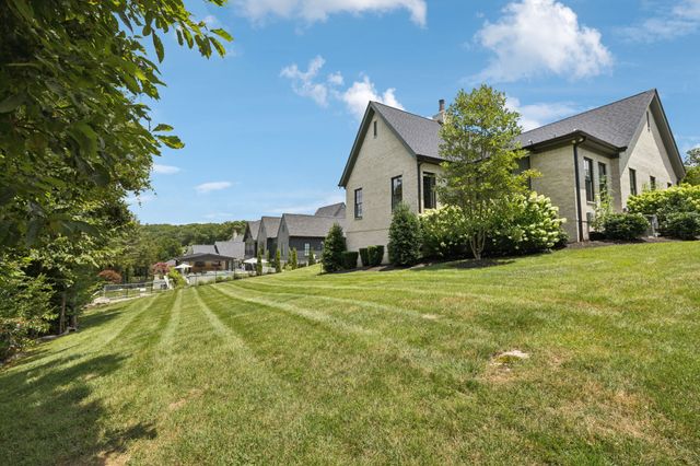 8559 Heirloom Blvd, College Grove, TN 37046