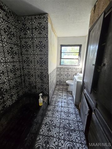 3703 CAMBRIDGE Road, Montgomery, AL 36111