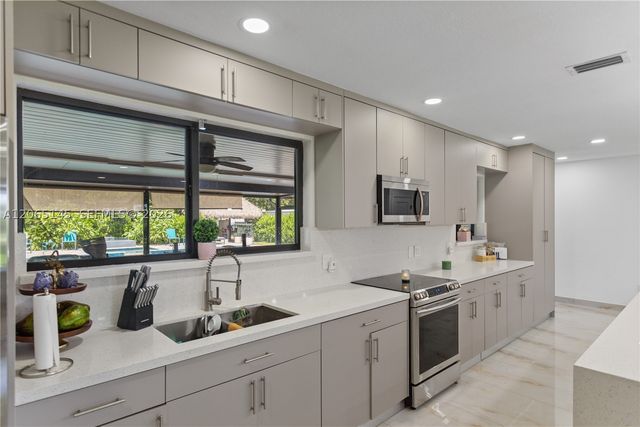 26480 SW 187th Ave, Homestead, FL 33031