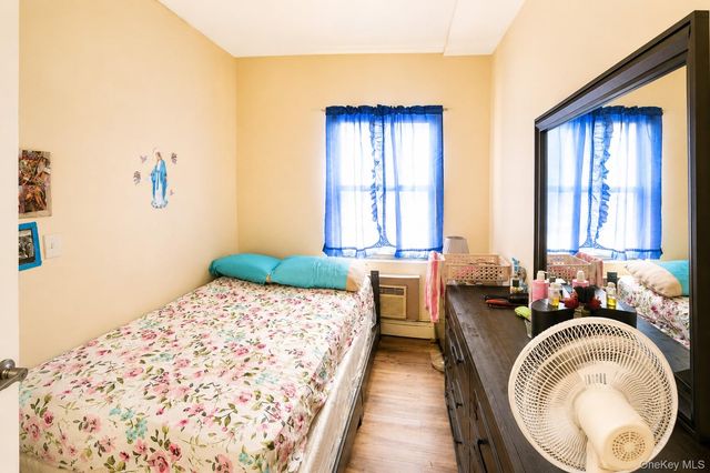 10228 Jamaica Avenue, Richmond Hill, NY 11418