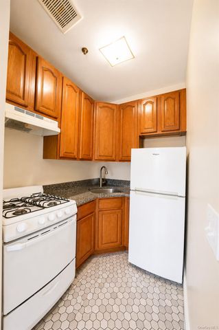 10228 Jamaica Avenue, Richmond Hill, NY 11418