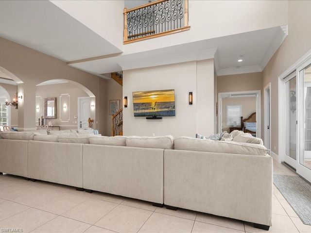 239 Channel DR, Naples, FL 34108