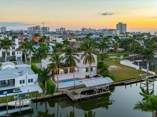 239 Channel DR, Naples, FL 34108