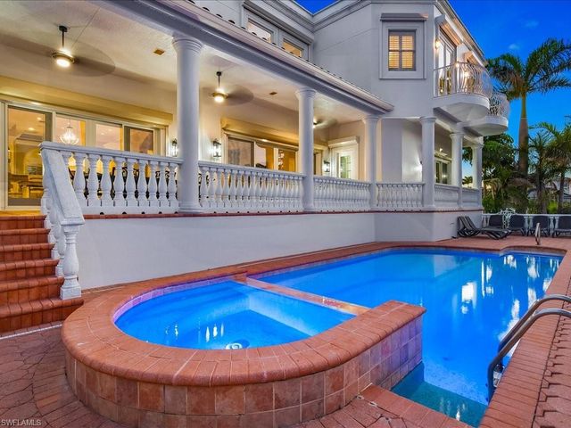 239 Channel DR, Naples, FL 34108