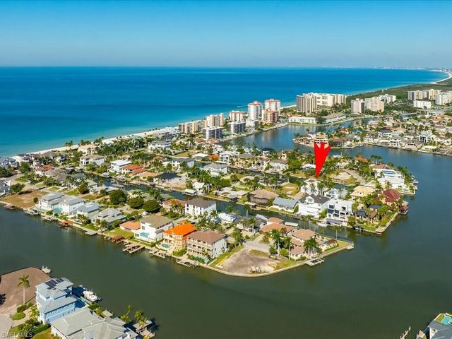 239 Channel DR, Naples, FL 34108