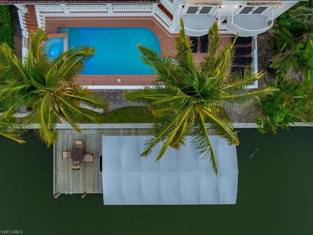 239 Channel DR, Naples, FL 34108