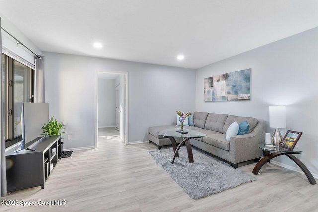 1441 Sheafe Avenue NE 105, Palm Bay, FL 32905