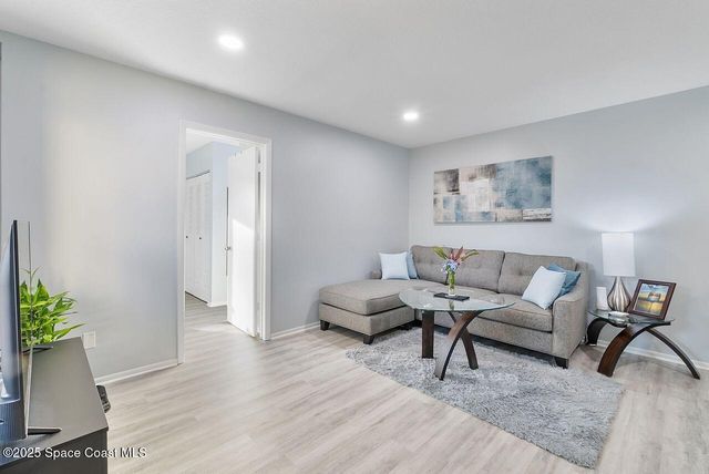 1441 Sheafe Avenue NE 105, Palm Bay, FL 32905