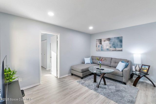 1441 Sheafe Avenue NE 105, Palm Bay, FL 32905