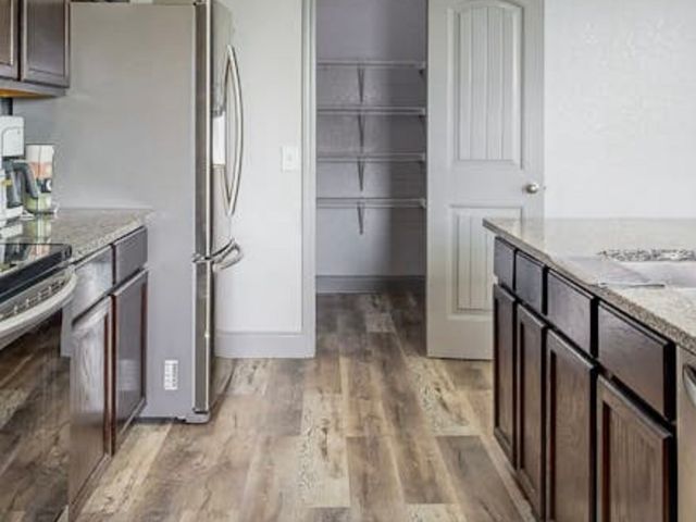 1502 Dancing Wolf, San Antonio, TX 78245