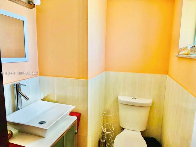 1150 NE 191st St 38, Miami, FL 33179