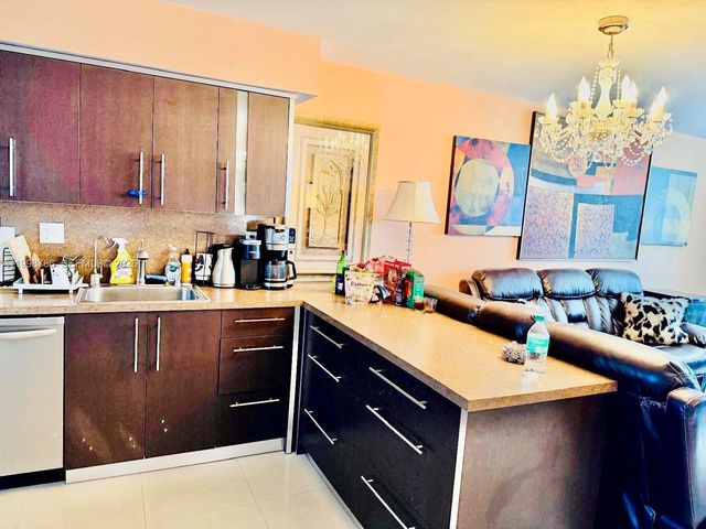 1150 NE 191st St 38, Miami, FL 33179