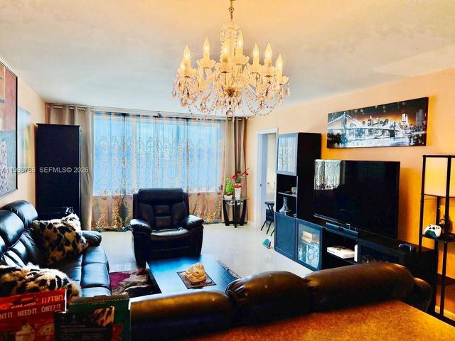 1150 NE 191st St 38, Miami, FL 33179