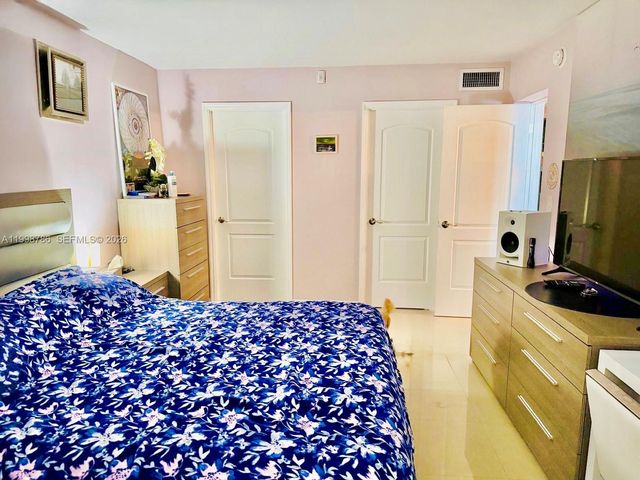 1150 NE 191st St 38, Miami, FL 33179