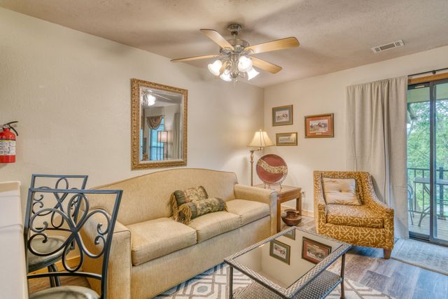 187 Clubhouse Drive Apt 22, Branson, MO 65616