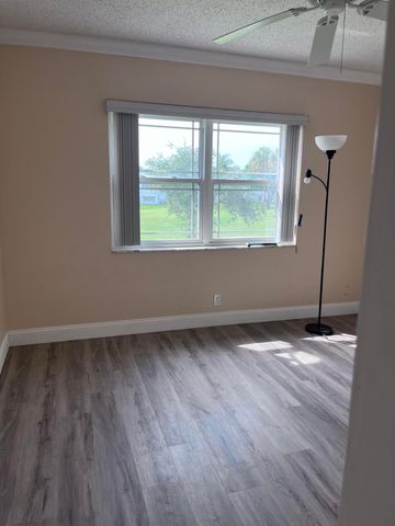 251 S Golf 294, Pompano Beach, FL 33064