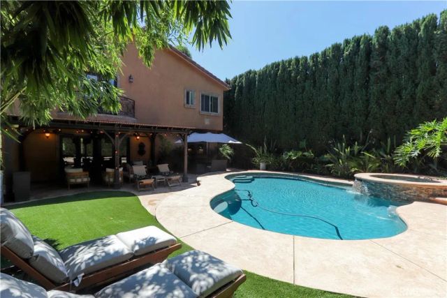 4759 Lemona, Sherman Oaks, CA 91403