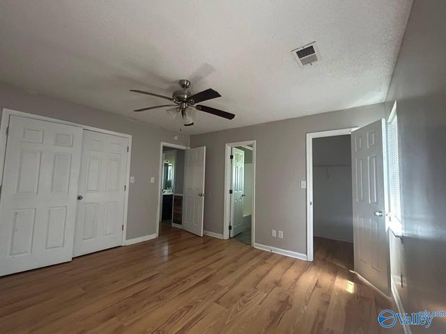 132 Pineview Street, Rainbow City, AL 35906