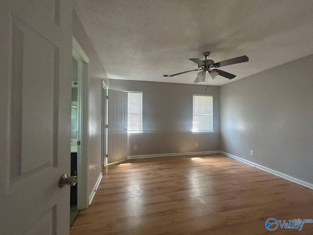 132 Pineview Street, Rainbow City, AL 35906