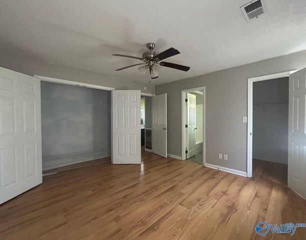 132 Pineview Street, Rainbow City, AL 35906