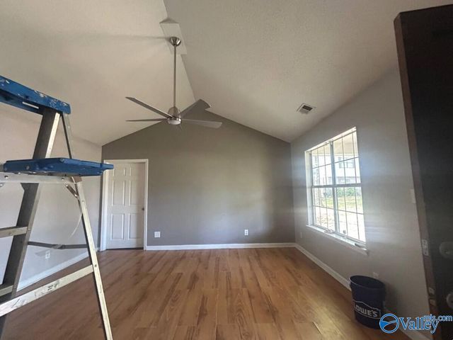 132 Pineview Street, Rainbow City, AL 35906