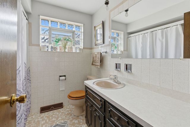 558 Manistee Avenue, Calumet City, IL 60409