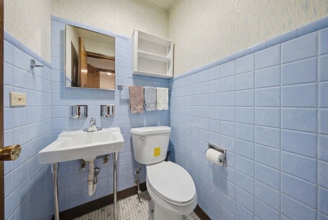 558 Manistee Avenue, Calumet City, IL 60409