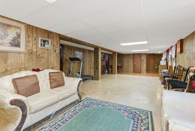 558 Manistee Avenue, Calumet City, IL 60409