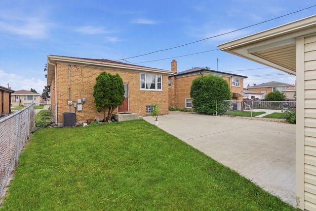 558 Manistee Avenue, Calumet City, IL 60409