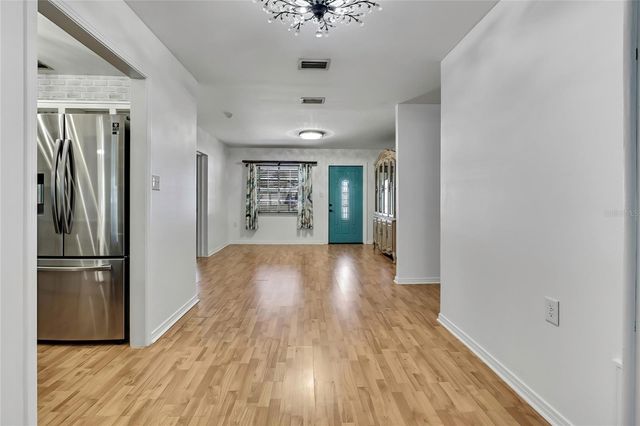 1322 W KNOLLWOOD STREET, Tampa, FL 33604