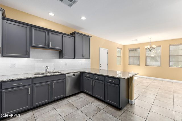 6847 E BOISE Street, Mesa, AZ 85207