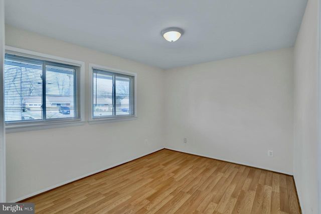 5608 OTTAWA RD, Centreville, VA 20120