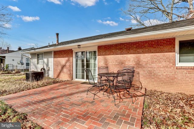 5608 OTTAWA RD, Centreville, VA 20120