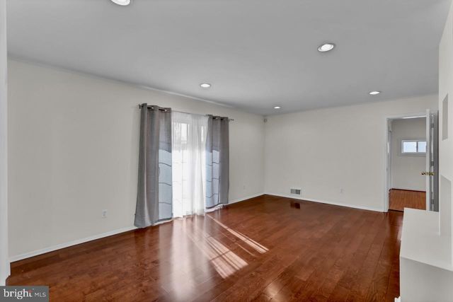 5608 OTTAWA RD, Centreville, VA 20120