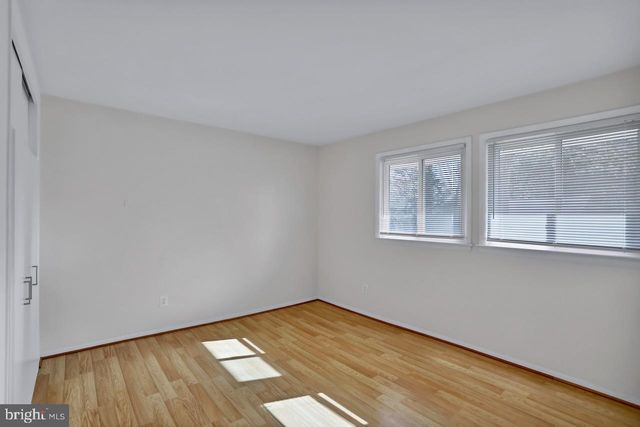 5608 OTTAWA RD, Centreville, VA 20120