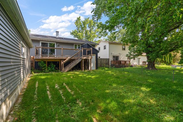 2200 Shallowford Drive, Valparaiso, IN 46383