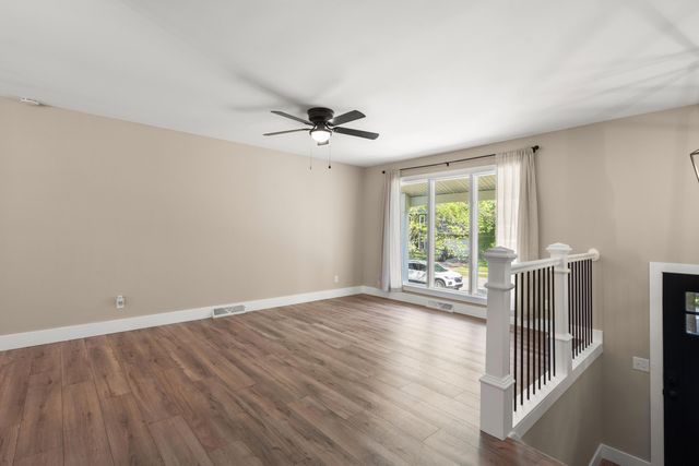 2200 Shallowford Drive, Valparaiso, IN 46383