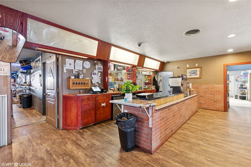 1821 US Highway 93 N, Eureka, MT 59917 photo 9