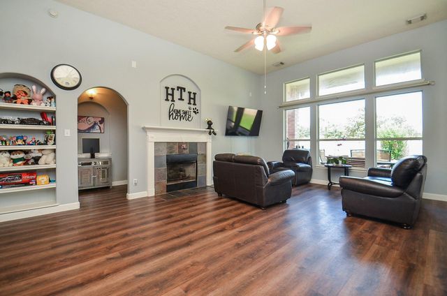 25202 Kelton Hills Lane, Richmond, TX 77406