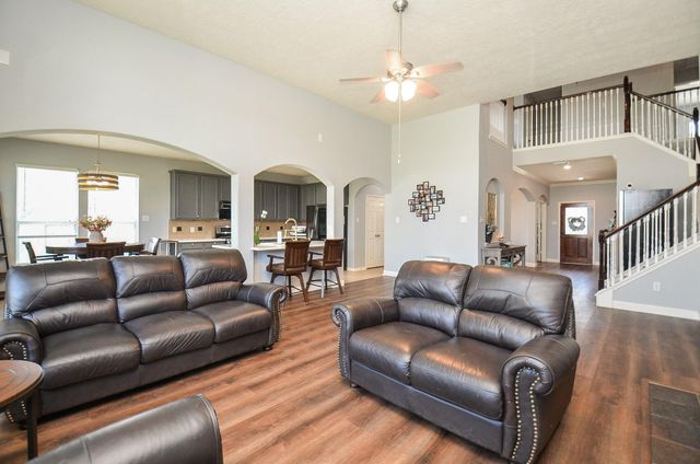 25202 Kelton Hills Lane, Richmond, TX 77406