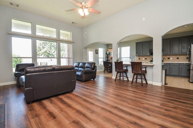 25202 Kelton Hills Lane, Richmond, TX 77406