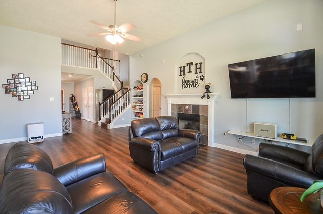 25202 Kelton Hills Lane, Richmond, TX 77406