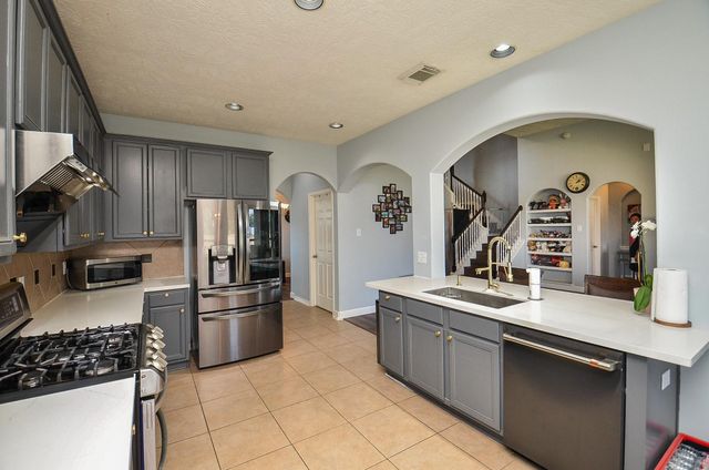 25202 Kelton Hills Lane, Richmond, TX 77406