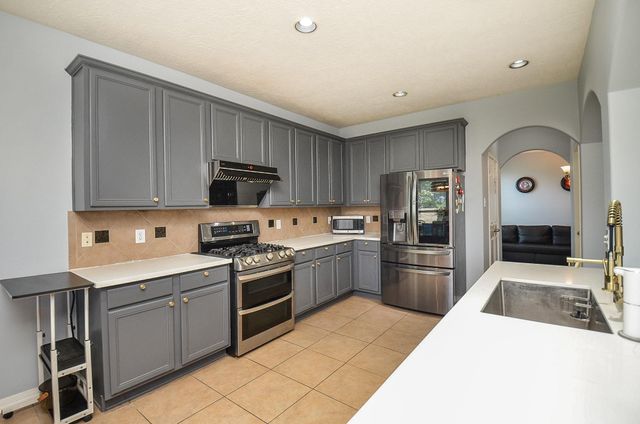 25202 Kelton Hills Lane, Richmond, TX 77406