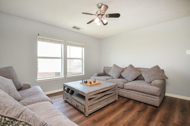 25202 Kelton Hills Lane, Richmond, TX 77406